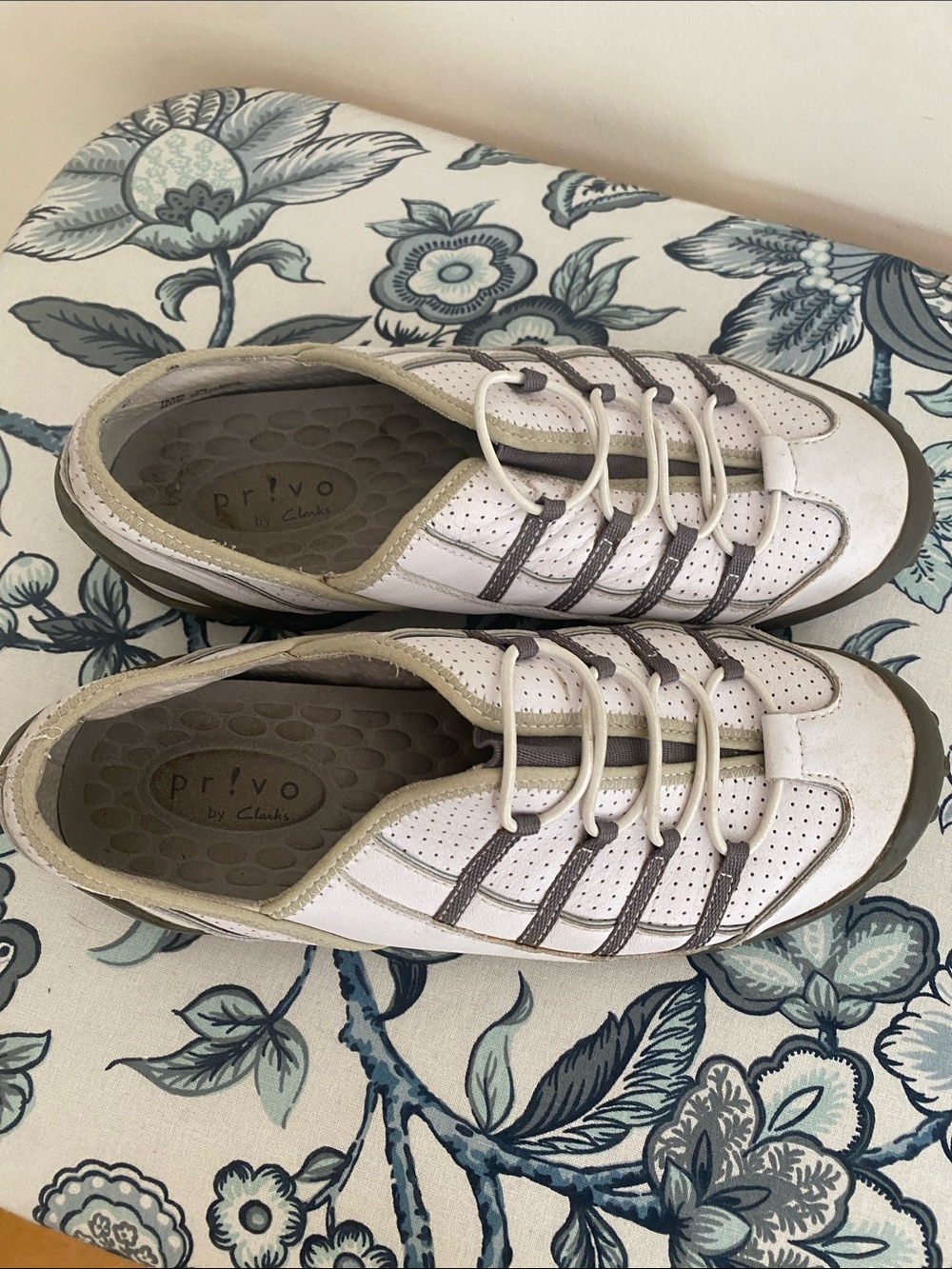 Casual Privo Sneakers by Clarks